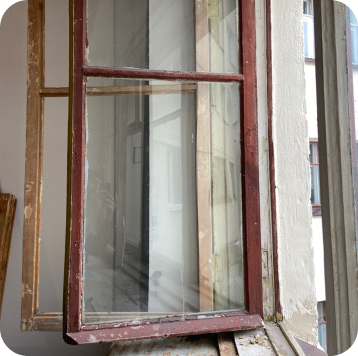 Ремонт и реставрация деревянного окна с форточкой